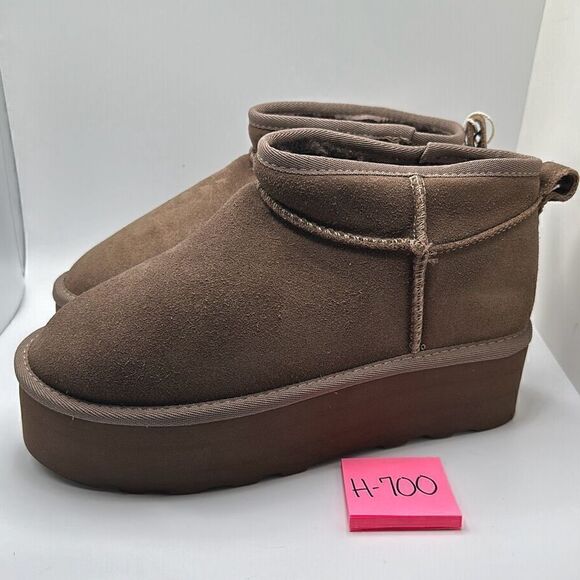 CUSHIONAIRE Women's Genuine Suede pull on platform boot +Memory Foam 8 TAUPE - Picture 3 of 7